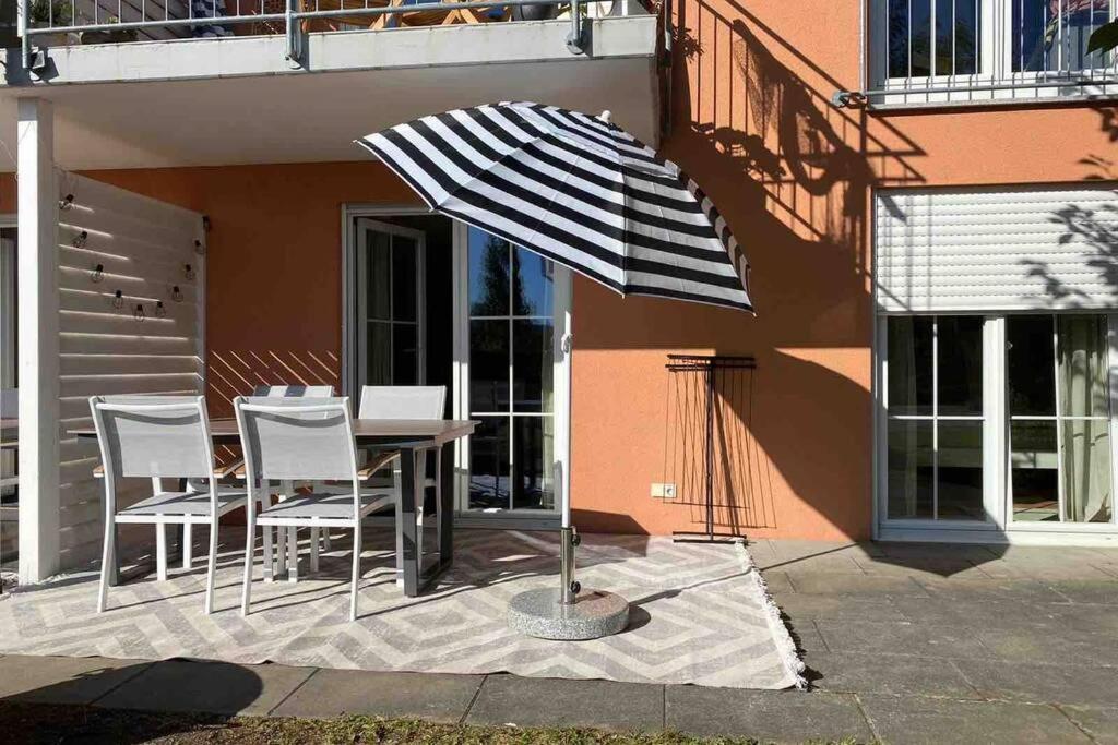 Die Seeblume - Ferienwohnung Mit Pool Und Seeblick บอดมัน-ลุดวิกส์ฮาเฟิน ภายนอก รูปภาพ